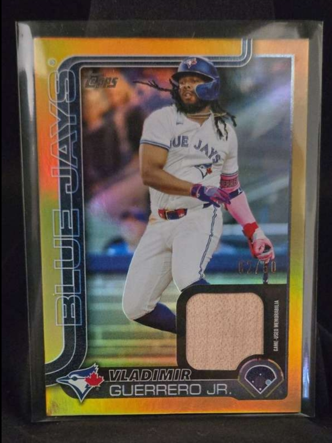 Card Spotlight- Vladimir Guerrero Jr /50 Gold Foil Bat Relic 🔥 vladimir guerrero jr. #163 2025 topps /50 gold foil bat relic